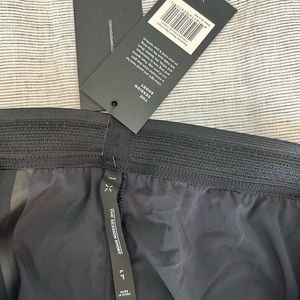 The Session Short in excellent condition